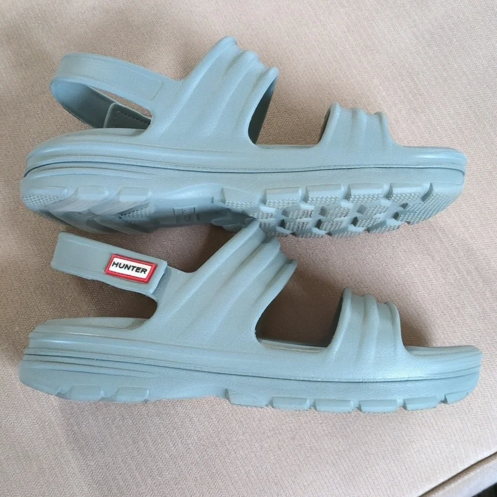 Hunter Bloom Algae Foam Sandals In Sweet Gale Green Size 8
